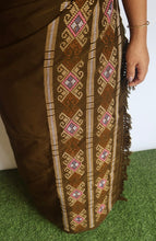 Load image into Gallery viewer, RUNWAY NAGALAND HANDLOOM MEKHALA