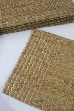 Load image into Gallery viewer, WATER HYACINTH PLACEMAT