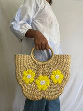 Load image into Gallery viewer, KAUNA EMBRIODERY BUTTERFLY SHAPE BAG
