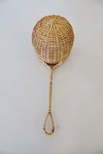 Load image into Gallery viewer, RUNWAY BAMBOO TEA STRAINER
