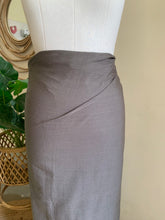 Load image into Gallery viewer, Runway Handloom Mekhala
