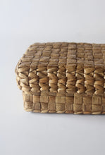 Load image into Gallery viewer, WATER HYACINTH GIFT BOX
