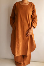Load image into Gallery viewer, WOMEN KURTA SET WITH POCKETS
