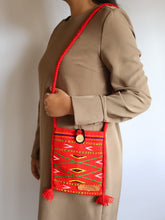 Load image into Gallery viewer, HANDLOOM SLING BAG
