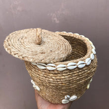 Load image into Gallery viewer, RUNWAY NAGALAND BANANA FIBRE WITH LID
