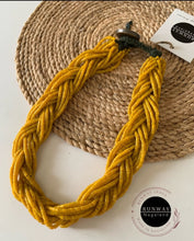 Load image into Gallery viewer, RUNWAY NAGALAND NECKLACE
